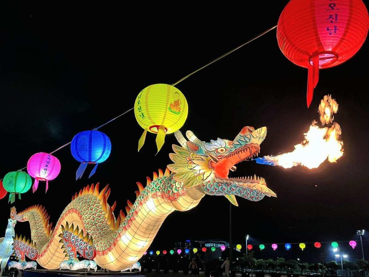 형산강 연등문화축제. 2024년 공모작.,[금상] 주OO_용의 행차. / 형산강 연등문화축제