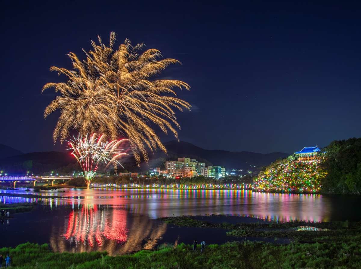 형산강 연등문화축제. 2024년 공모작, [동상] 권OO_아름다운 축제장. / 형산강 연등문화축제