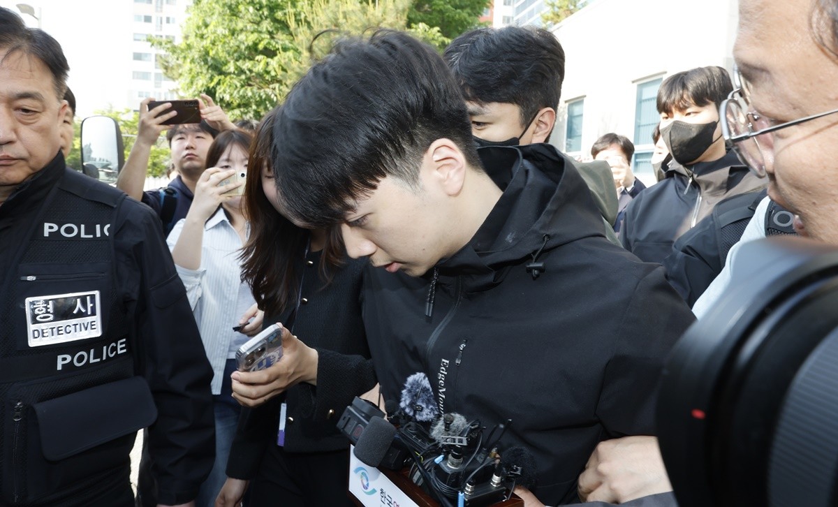 14일 신상이 공개된 광주 여고생 살해 피의자 23세 장윤기 / 뉴스1