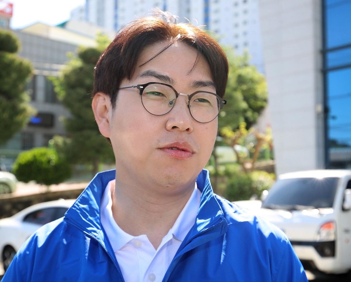 부산 북갑 보궐선거에 출마한 하정우 더불어민주당 후보. / 뉴스1
