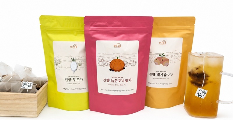 “직접 땀 흘려 키운 농산물, 명품 웰빙차로 재탄생하다”... 곡성군, 농가 맞춤형 ‘건강차 3종 세트’ 상품화 쾌거