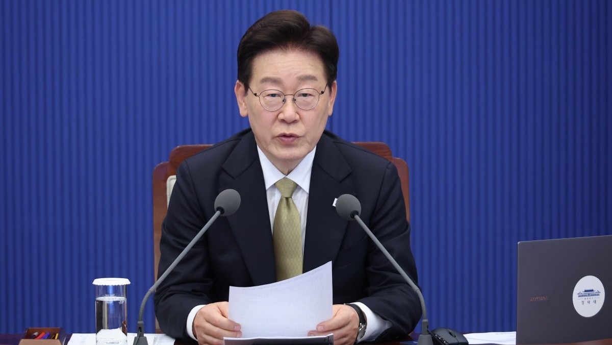 이재명 대통령이 14일 청와대에서 열린 수석보좌관회의에서 발언하고 있다. / 청와대통신사진기자단, 뉴스1
