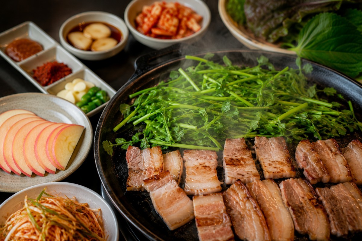 맛있는 삼겹살 / 기사 내용을 바탕으로 제작한 AI 이미지