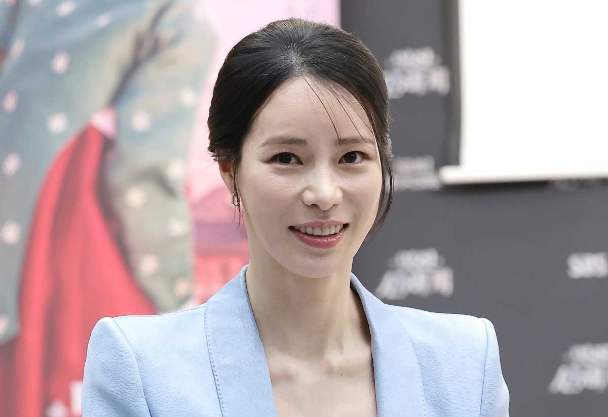 배우 임지연이 7일 서울 양천구 목동SBS에서 열린 SBS 새 금토드라마 '멋진 신세계'(극본 강현주/ 연출 한태섭) 제작발표회에 참석하고 있다. '멋진 신세계'는 희대의 조선 악녀 영혼이 씌어 '악질'로 변한 무명배우 신서리(임지연 분)와 자본주의가 낳은 괴물이라 불리는 악질재벌 차세계(허남준 분)의 일촉즉발 전쟁 같은 로맨스 코미디 드라마다. / 뉴스1