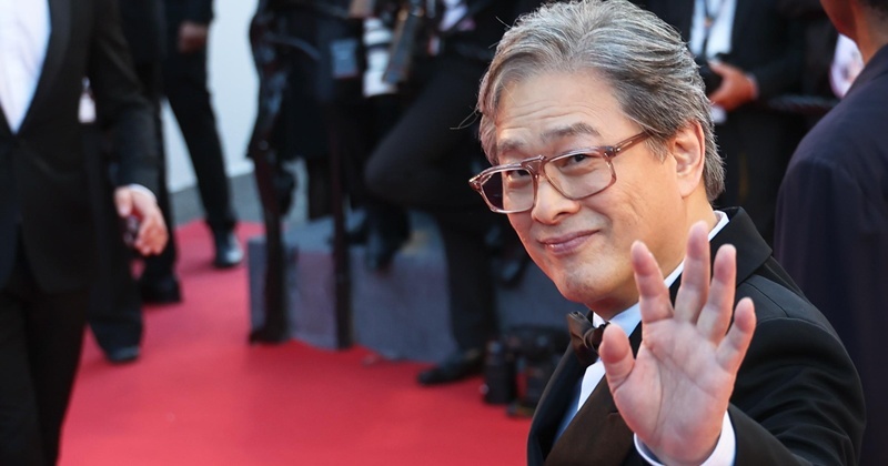 박찬욱 '최고 영예' 받았다...한국이 아닌 프랑스