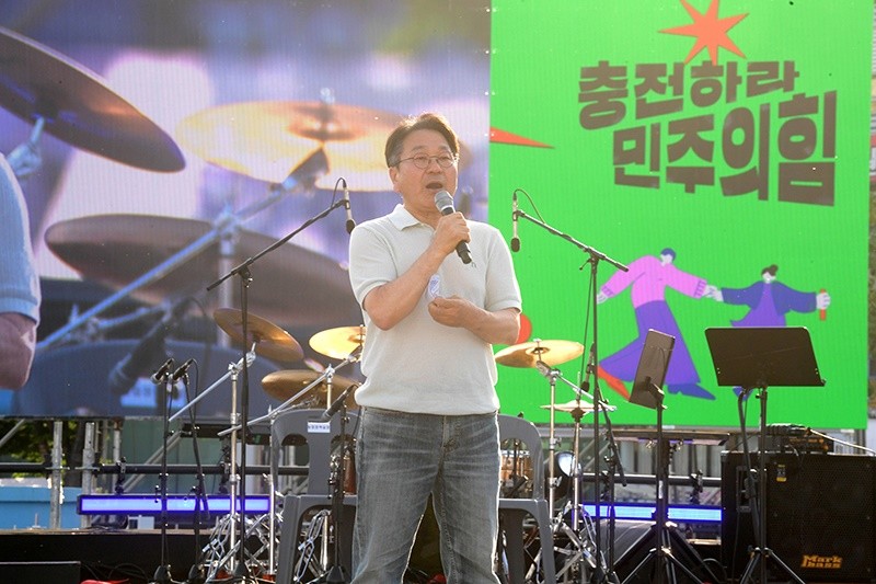 강기정 광주광역시장이 16일 오후 제46주년 5·18민주화운동 기념행사 '민주주의 대축제 민주의 밤'에 참석해 인사말을 하고 있다./광주광역시 제공