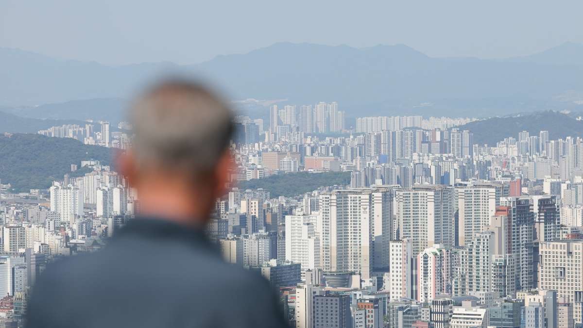 서울 남산에서 바라본 서울 시내 아파트 단지의 모습. / 뉴스1