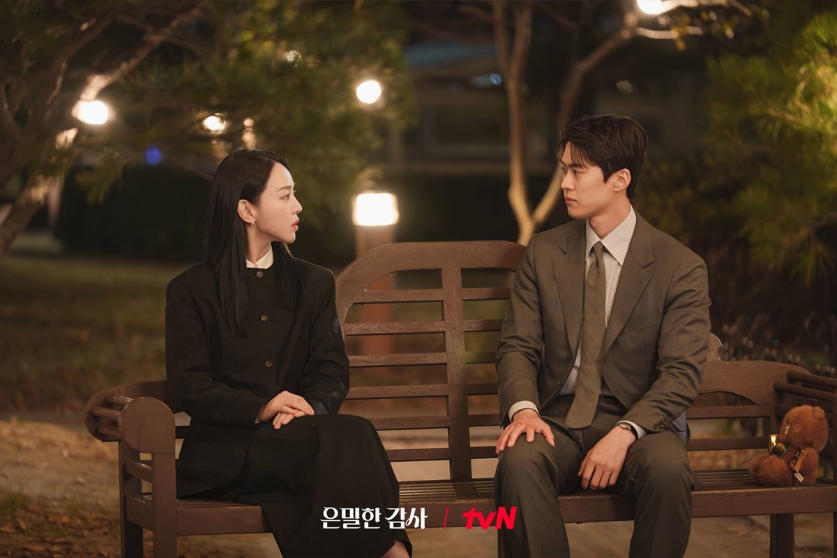 '은밀한 감사'에서 로맨스 연기를 선보인 신혜선과 공명 / tvN