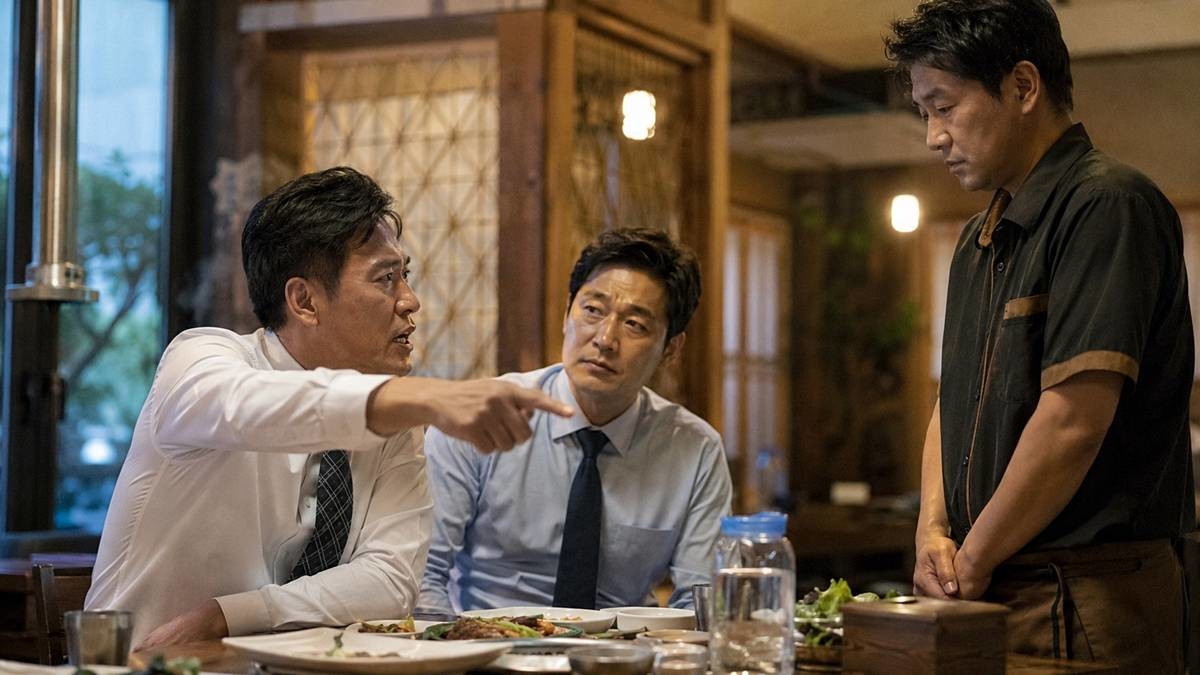 유시민 작가는 자신에게는 잘하지만 식당 직원처럼 이해관계가 없는 사람에게 함부로 대하는 태도에서 그 사람의 진짜 인성과 인간관이 드러난다고 봤다. 기사에 대한 이해를 돕기 위해 AI 툴로 제작한 자료 사진