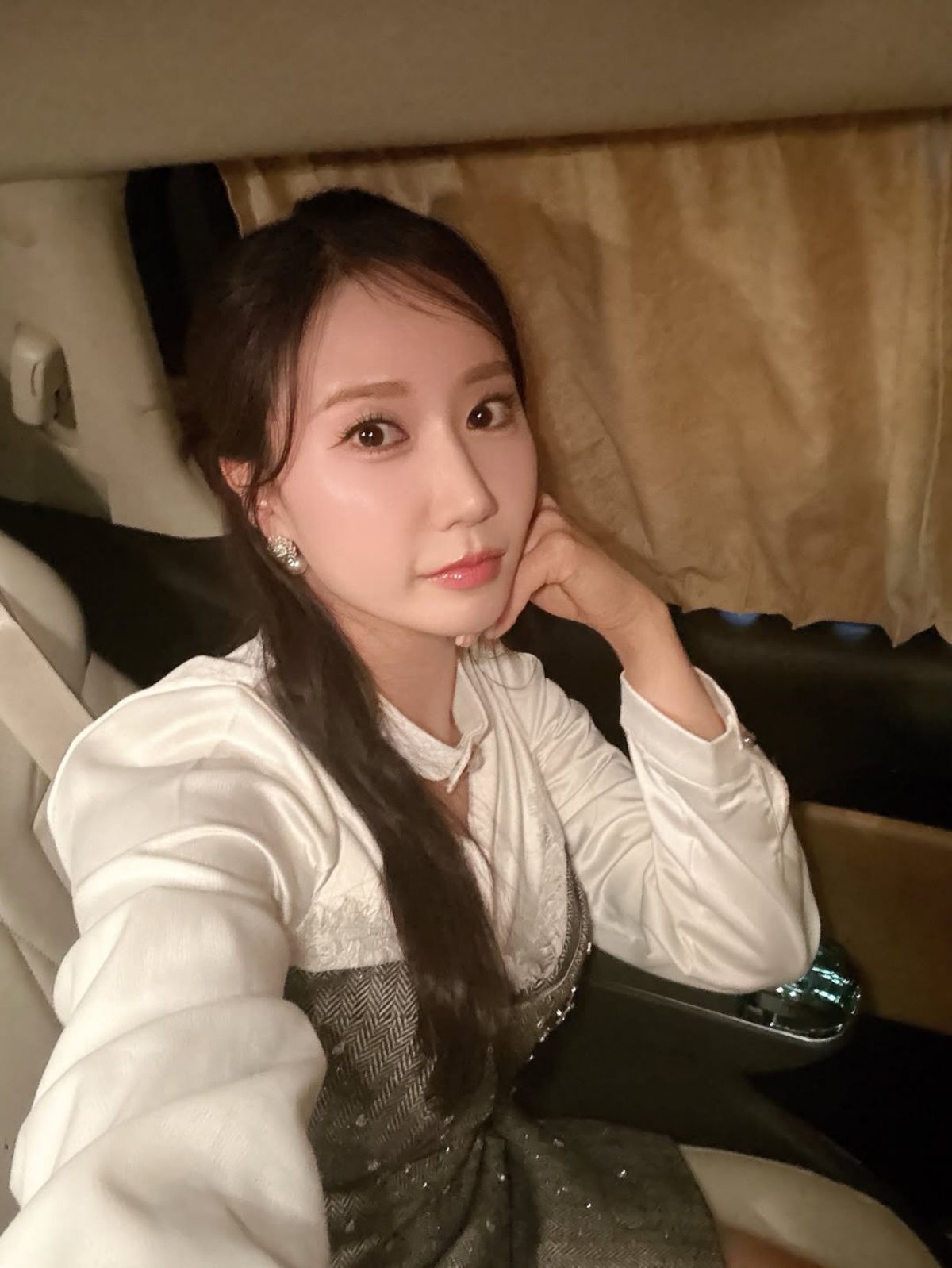 '미스트롯2' 출연 이후 무명생활 탈출하고 이름과 얼굴 널리 알린 가수 별사랑. / 별사랑 인스타그램