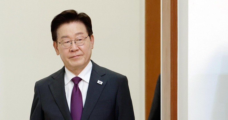 이재명 대통령이 21일 청와대에서 열린 수석보좌관회의에 입장하고 있다. (청와대통신사진기자단) 2026.5.21/뉴스1