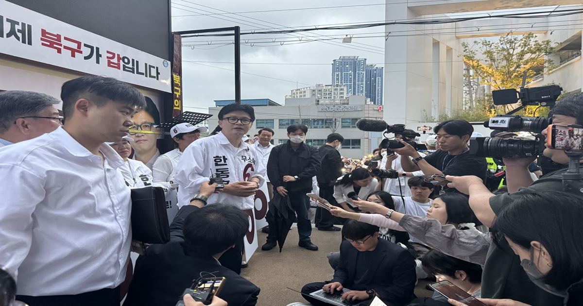 한동훈 “이재명 폭주 막으려면 한동훈 승리해야”…부산 북구갑 출정식서 강공