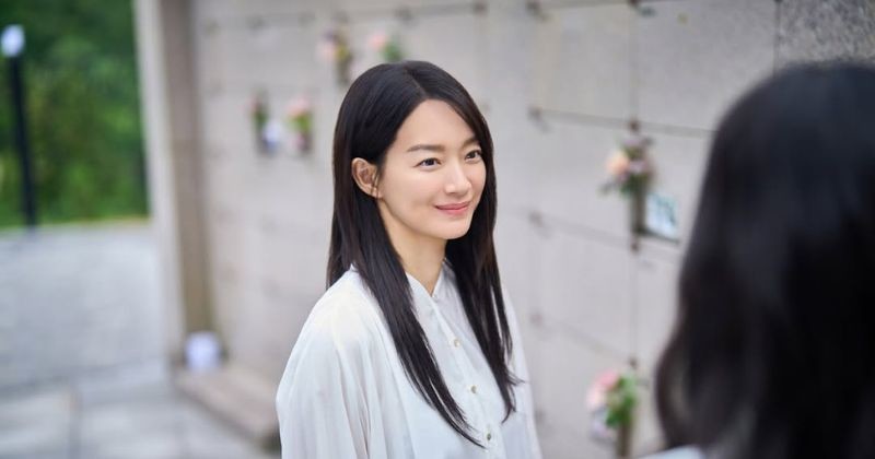 Shin Min-a still from Pupil / BY4M STUDIO