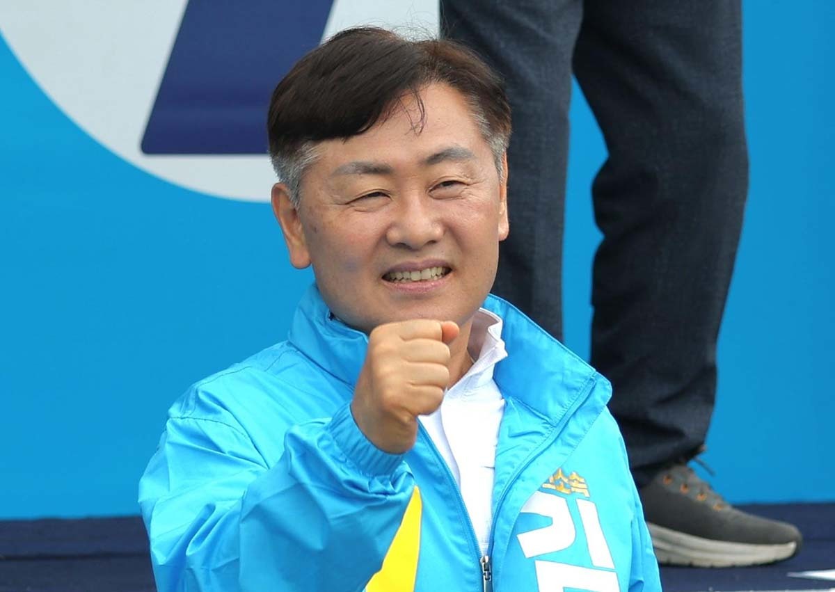 당에서 쫓아낸 김관영의 지지율이... 불안한 민주당