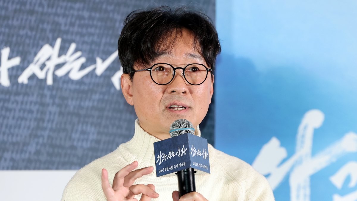 지난 1월 영화 '왕과 사는 남자' 기자간담회 참석한 장항준 감독 / 뉴스1