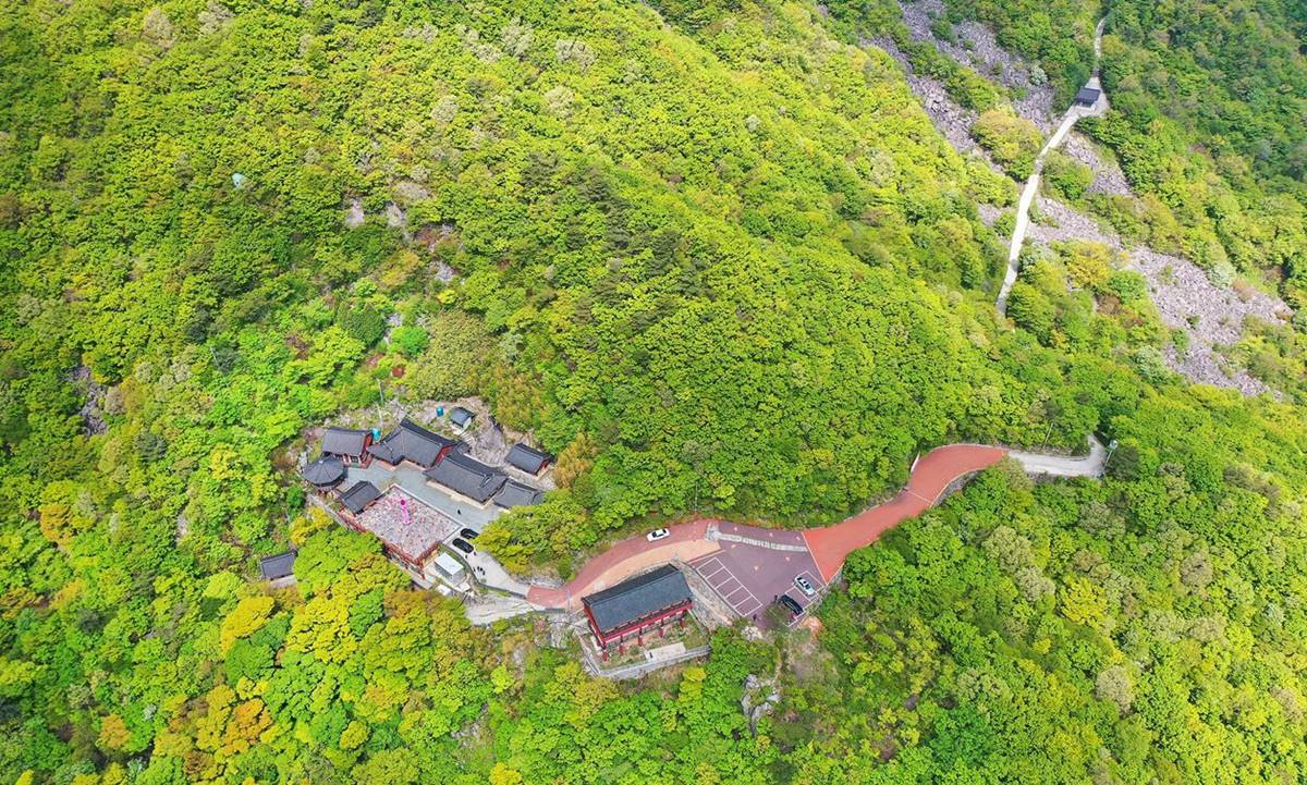 [단독]일점선도(一點仙島) 남해 망운산 망운사… 성각스님이 밝힌 ‘마음의 등불’