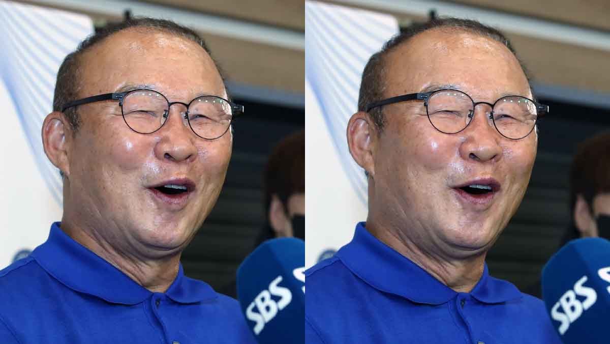환하게 웃는 박항서 감독. / 뉴스1