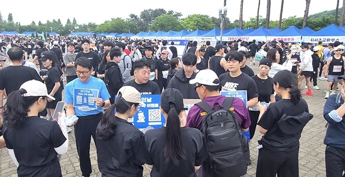 여수광양항만공사(YGPA, 사장 최관호, 이하 공사)는 지난 23일 서울 월드컵경기장 평화의 광장에서 열린 ‘제31회 바다의 날’ 기념행사에 참가해 여수광양항과 해양산업의 가치 확산을 위한 대국민 홍보 활동을 전개했다. / 여수광양항만공사