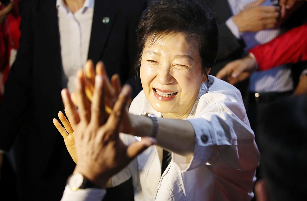 '선거의 여왕' 박근혜 전 대통령, 이번엔 부산 방문한다 