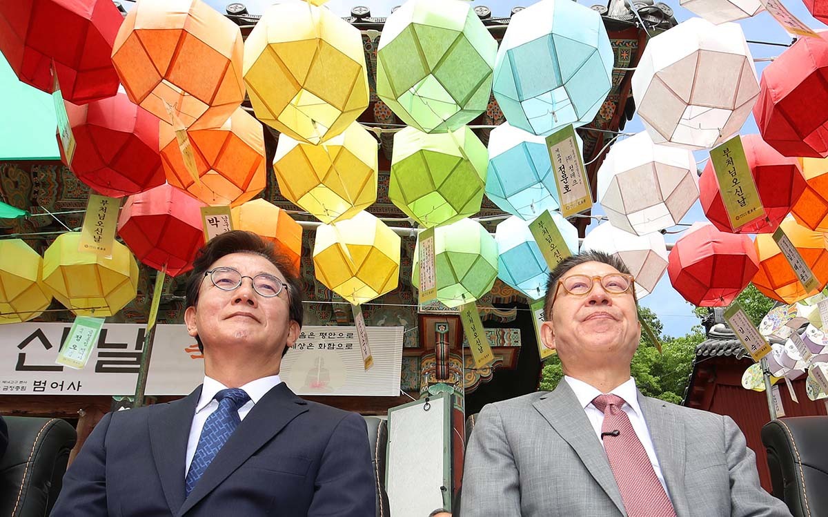 [부산시장 선거 여론조사] 전재수 vs 박형준... 급속하게 좁혀지는 격차