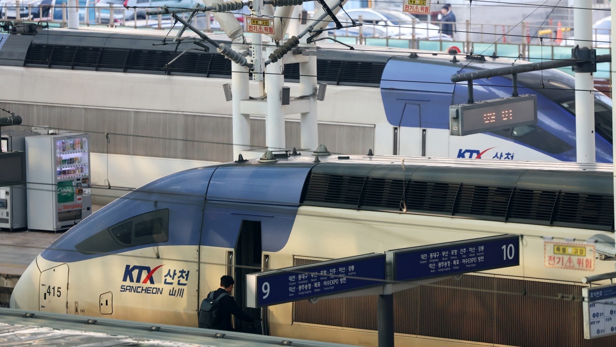출근길 열차표 있다면 확인…서소문 붕괴 여파에 KTX 120여 개 중지·변경