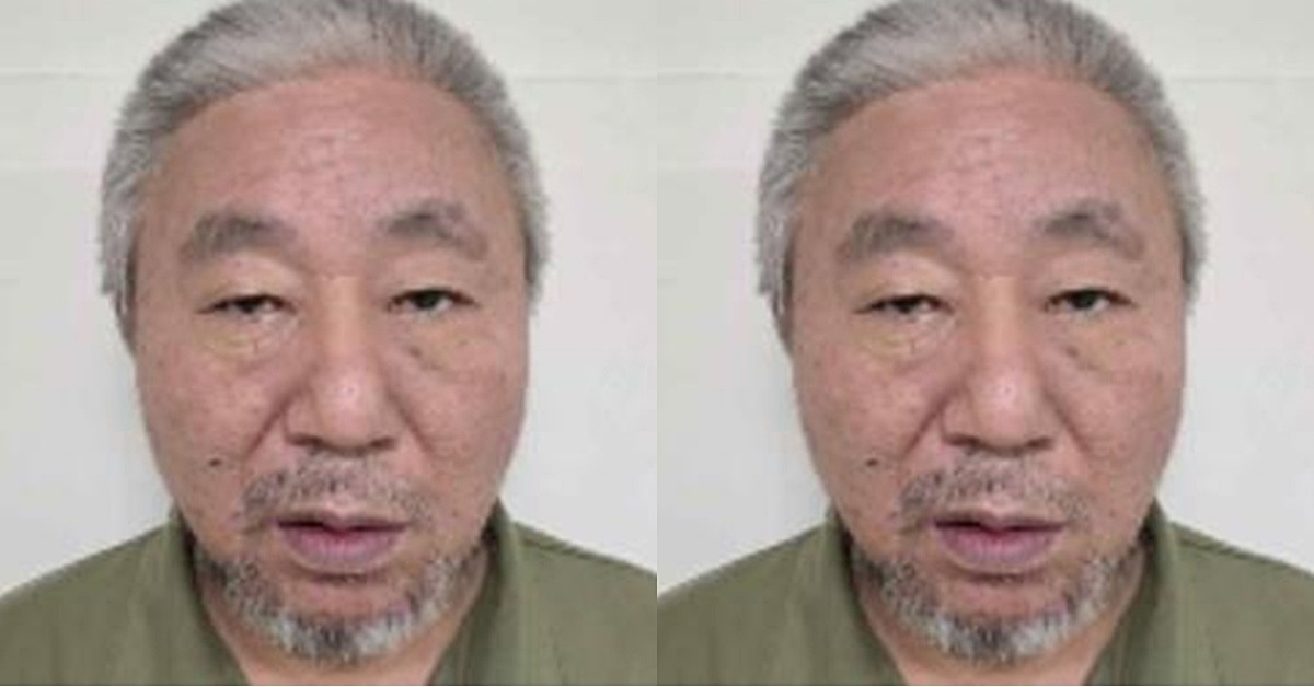 청주의 한 노래방에서 지인 2명에게 흉기를 휘둘러 1명을 숨지게 하고 다른 1명에게 중상을 입힌 백승태(60)의 신상이 27일 공개됐다. 백승태의 이름과 나이, 얼굴은 이날부터 30일간 충북경찰청 홈페이지에 게시된다. 충북경찰청은 지난 18일 신상정보 공개위원회를 열었다. 당시 경찰은 범행의 잔혹성과 피해의 중대성 등을 종합적으로 고려해 백승태의 신상 정보를 공개하기로 결정했다. 다만 백승태가 이의를 제기함에 따라 주말과 공휴일을 제외한 5일간의 유예기간을 거쳐 27일 신상정보가 공개됐다. / 충북경찰청 제공