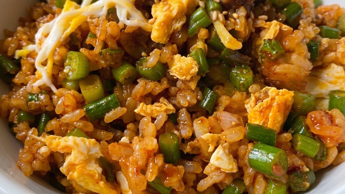 AI로 생성한 '마늘쫑 비빔밥' 자료사진.