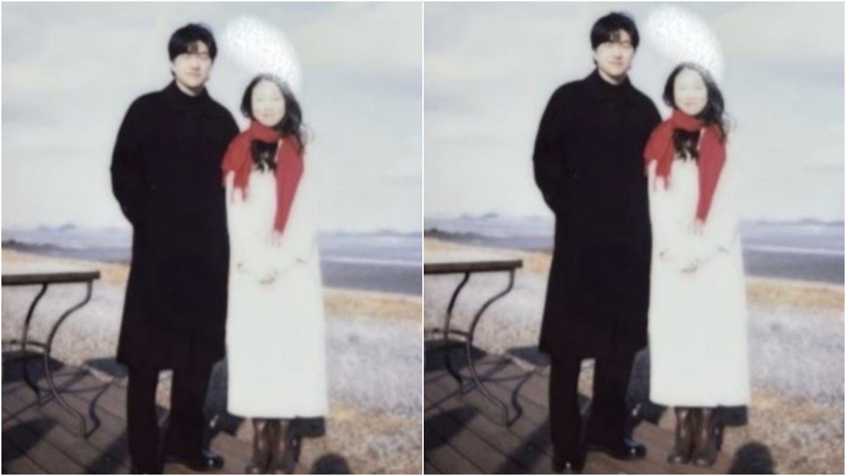 최근 SNS, 온라인 커뮤니티 등에 빠르게 퍼진 '나는 솔로' 31기 출연자 추정 사진. 빨간 목도리에 대해 다양한 추측들이 뜨겁게 쏟아지고 있는 상황.