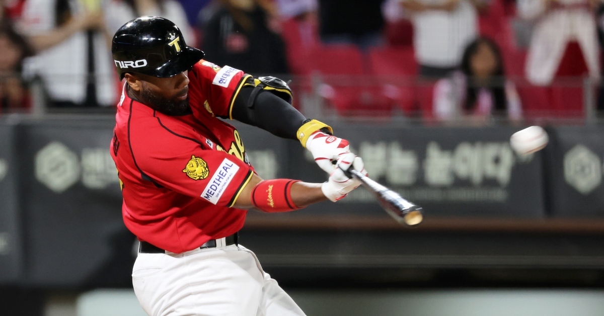 KBO 역대 최초 기록 썼다… 안타 16개 중 절반이 홈런인 '이 선수'