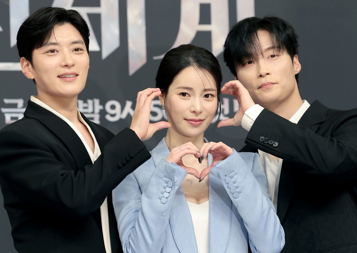 지난 7일 '멋진 신세계' 제작발표회 참석한 장승조, 임지연, 허남준 / 뉴스1