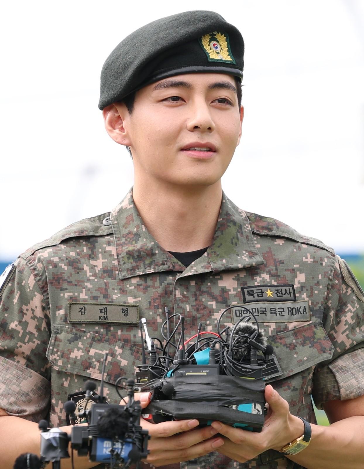 V During Military Service / News1