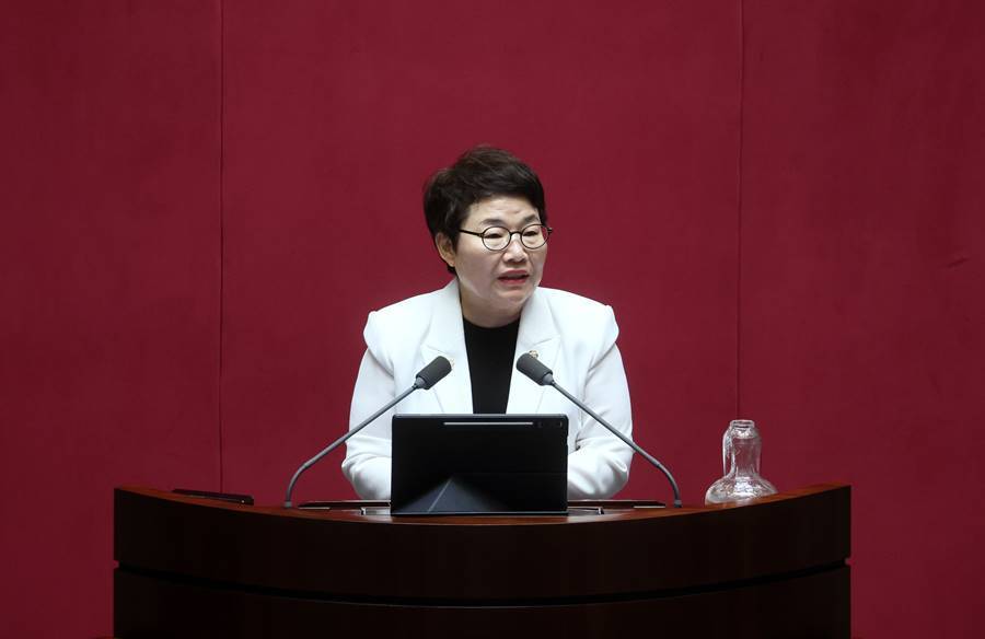 '입법로비 의혹 논란' 임이자 의원, “가짜뉴스 세력 뿌리 뽑겠다” 전원 고발 조치