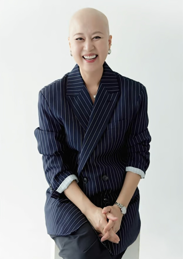 유방암 투병 당시 삭발을 한 상태로 프로필 사진을 촬영한 박미선 / tvN '유 퀴즈 온 더 블럭'