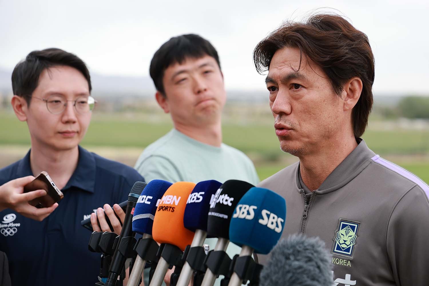 홍명보가 정몽규 전격 사의 표명에 "당황스러웠다"면서 한 말
