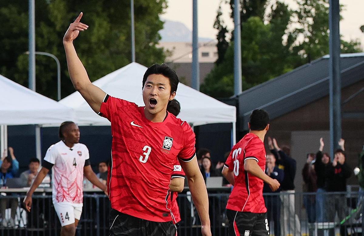 대한민국 축구대표팀 조규성이 30일(현지시간) 미국 유타주 솔트레이크시티 브리검 영 대학교 BYU 사우스필드 경기장에서 2026 국제축구연맹(FIFA) 북중미 월드컵 앞두고 열린 대한민국과 트리니다드 토바고의 평가전에서 멀티골을 넣고 환호하고 있다 / 뉴스1