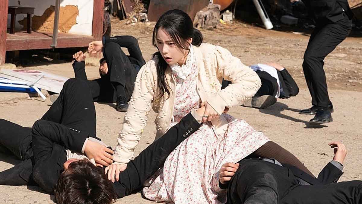 '멋진 신세계' 임지연, 이번엔 김두한 빙의. / SBS '멋진 신세계'
