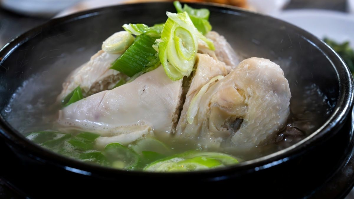 “이 돈이면 차라리…” 삼계탕 한 그릇 2만 원 찍자 직장인들이 발길 돌린 의외의 장소