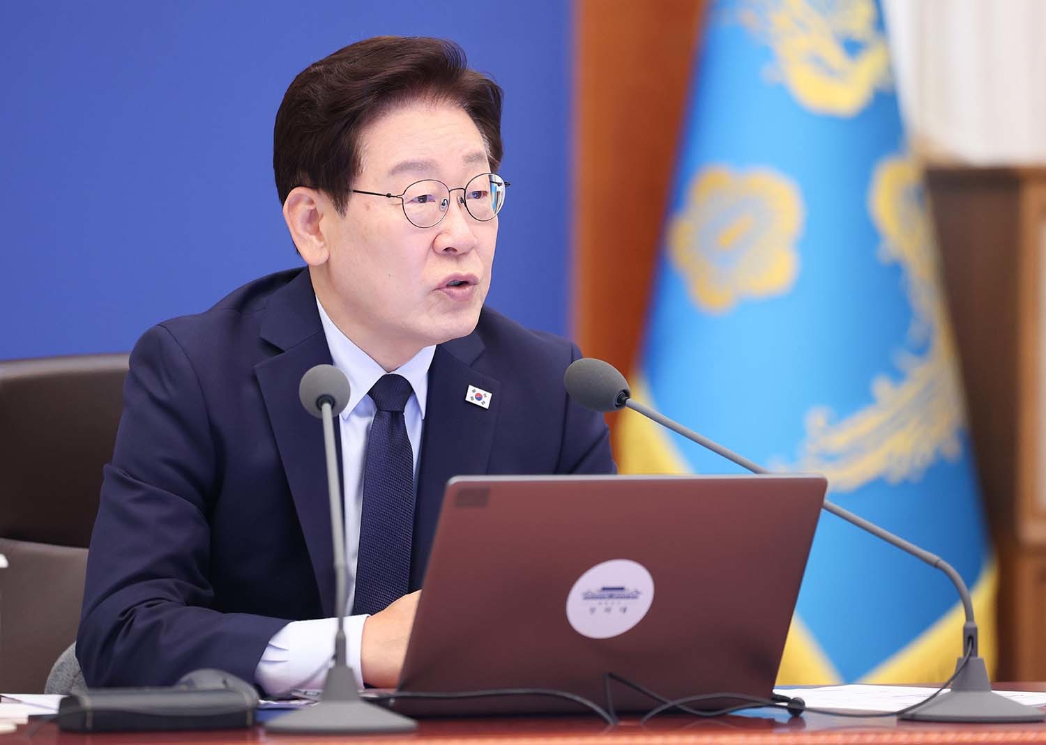 이재명 대통령이 28일 청와대에서 열린 수석보좌관회의에서 발언하고 있다. / 뉴스1