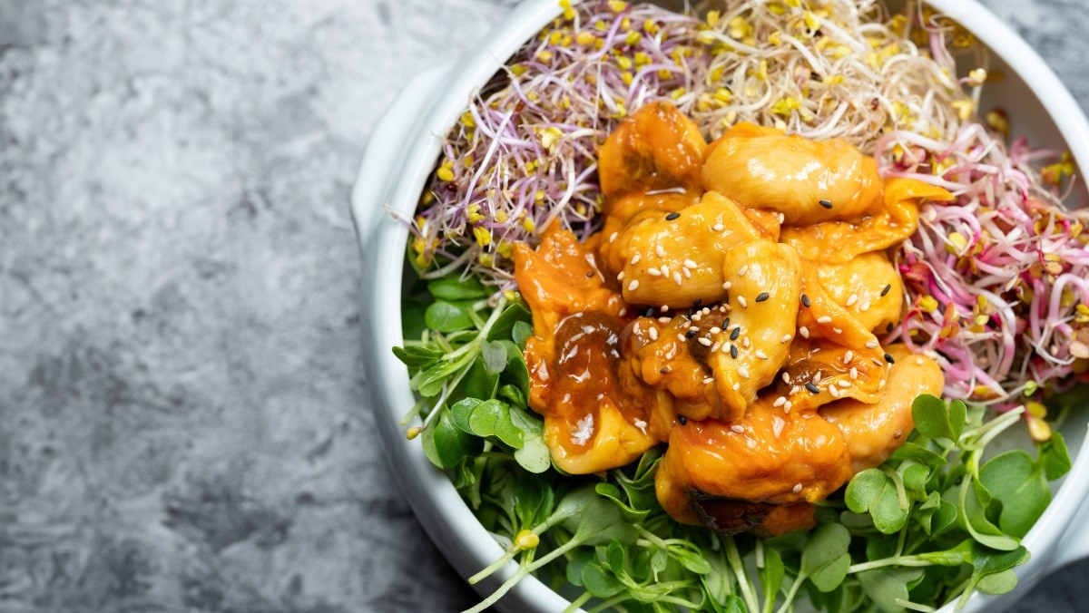 멍게비빔밥. / mnimage-shutterstock.com