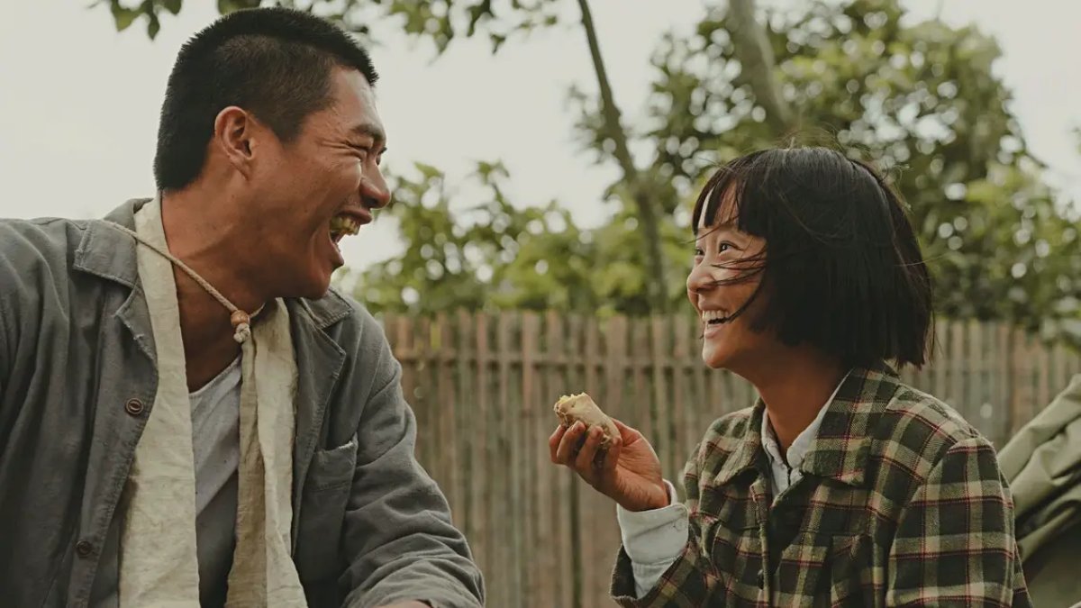 조용히 입소문 나더니…한국 넷플릭스 2위까지 올라버린 19금 '시대극' 영화
