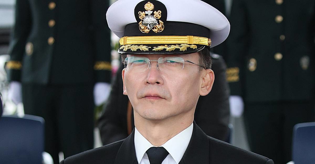 이국종 교수는 진짜 롤 모델은 멀리 있는 유명인이 아니라, 각자의 자리에서 최선을 다하는 곁의 동료들이라고 말했다 / 뉴스1