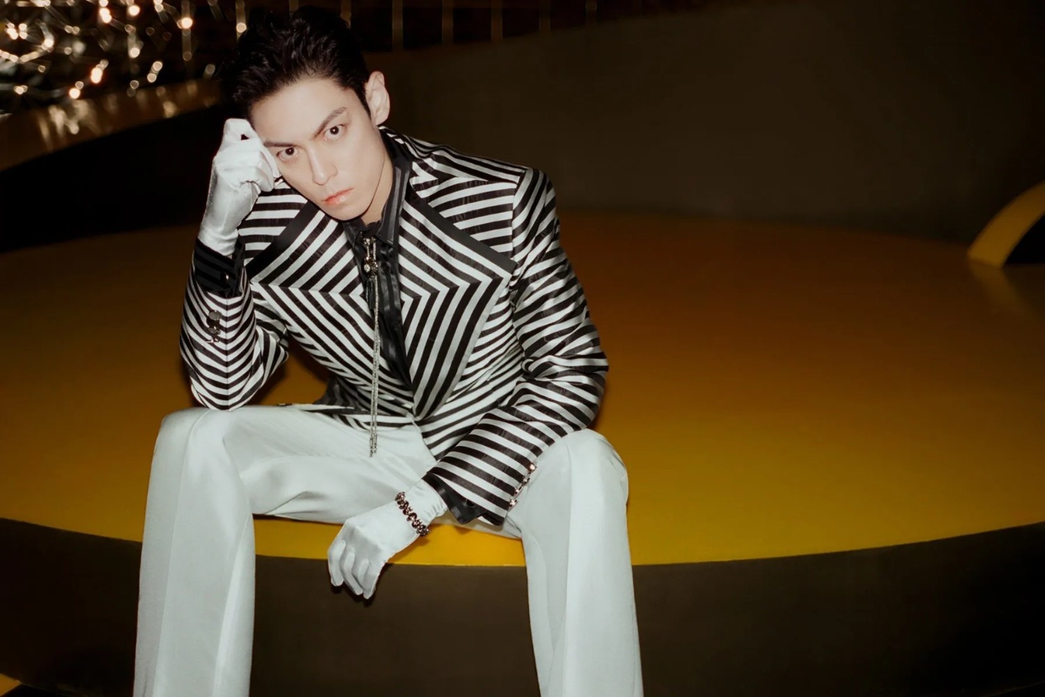 T.O.P Announces Free 10,000 Seat Fan Meeting in Japan / Billboard