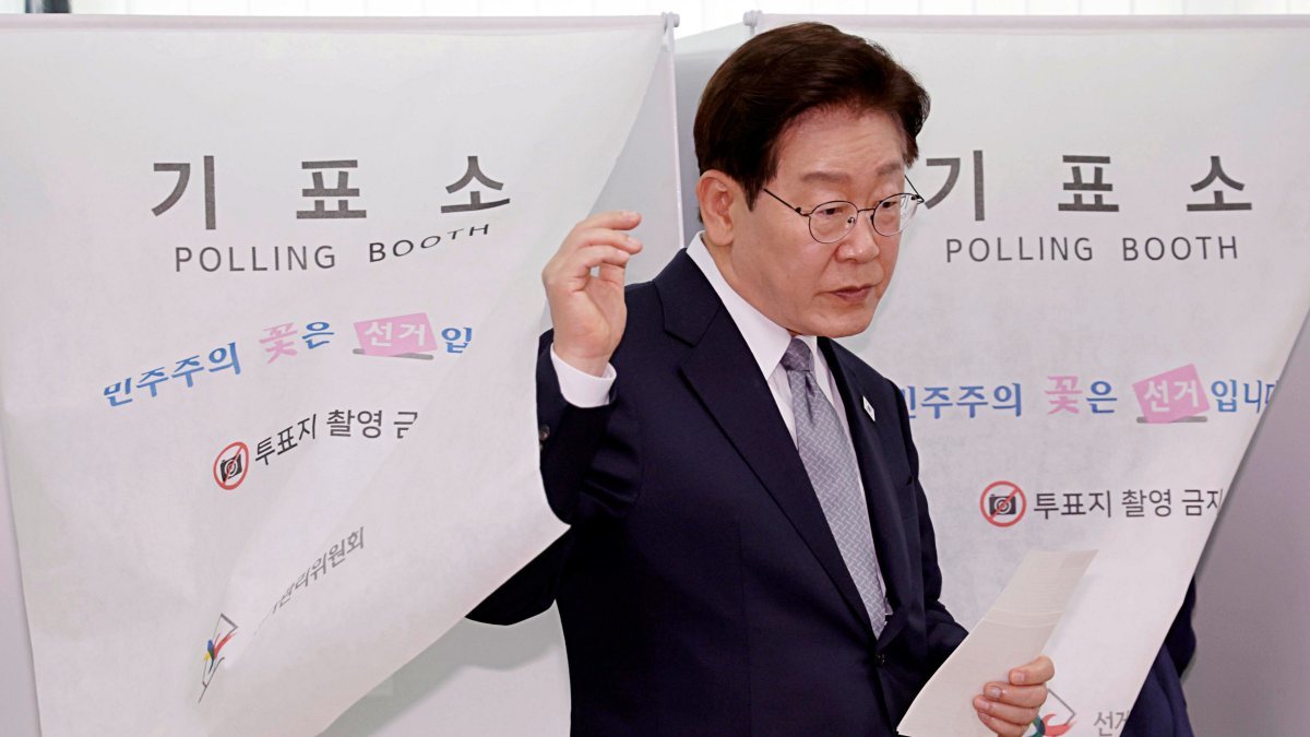“대통령도 이렇게 했잖아!! 나도 확인해 줘!!”…본투표 당일 벌어진 황당 사건, 결말은?