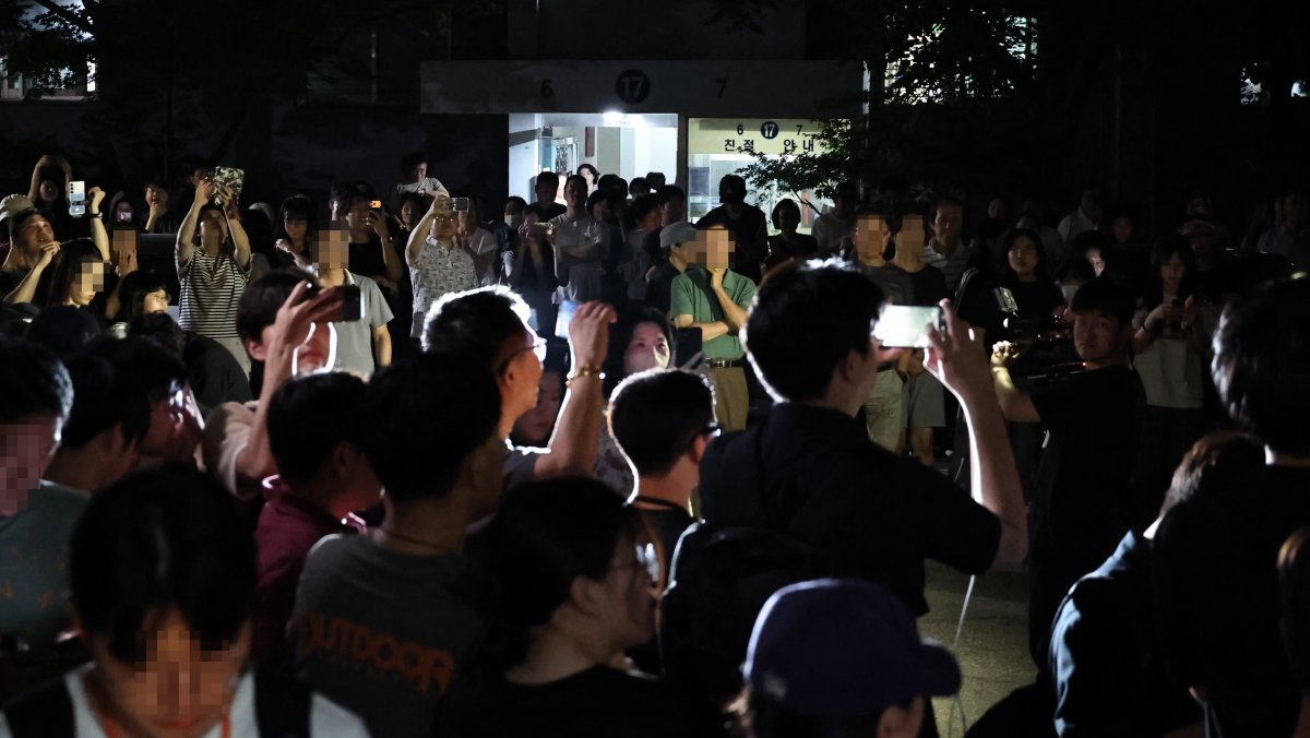 “투표용지가 50장밖에 없으니 우선 50명만 투표하라”... 걷잡을 수 없는 파장