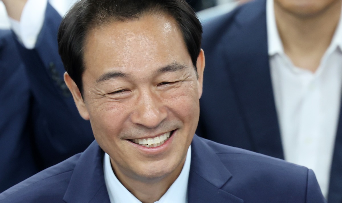 더불어민주당 우상호 후보, 강원도지사 당선 유력