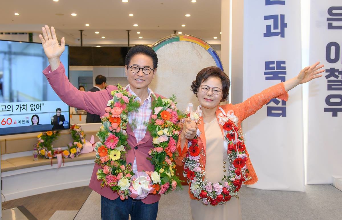 3선 연임에 성공한 이철우 경북도지사 당선인은 '더 큰 경북, 더 강한 대한민국을 위해 혼신의 힘을 다하겠다'고 밝혔다./이철우 제공
