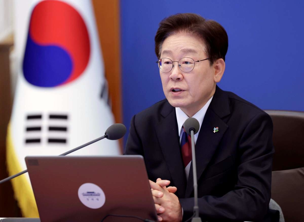이재명 대통령이 4일 청와대에서 열린 수석보좌관회의에서 발언을 하고 있다. / 뉴스1
