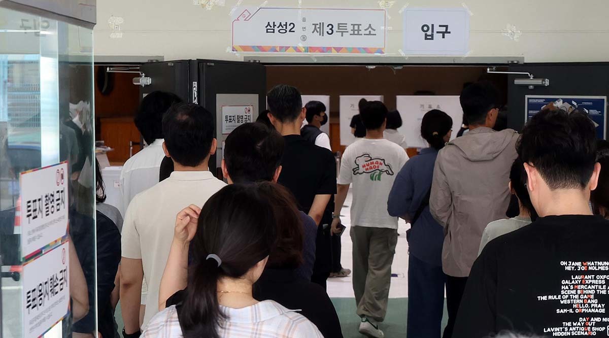 30세 민주당원 글 화제 “내 또래 남자 대부분이 민주당 싫어하는 이유는...”