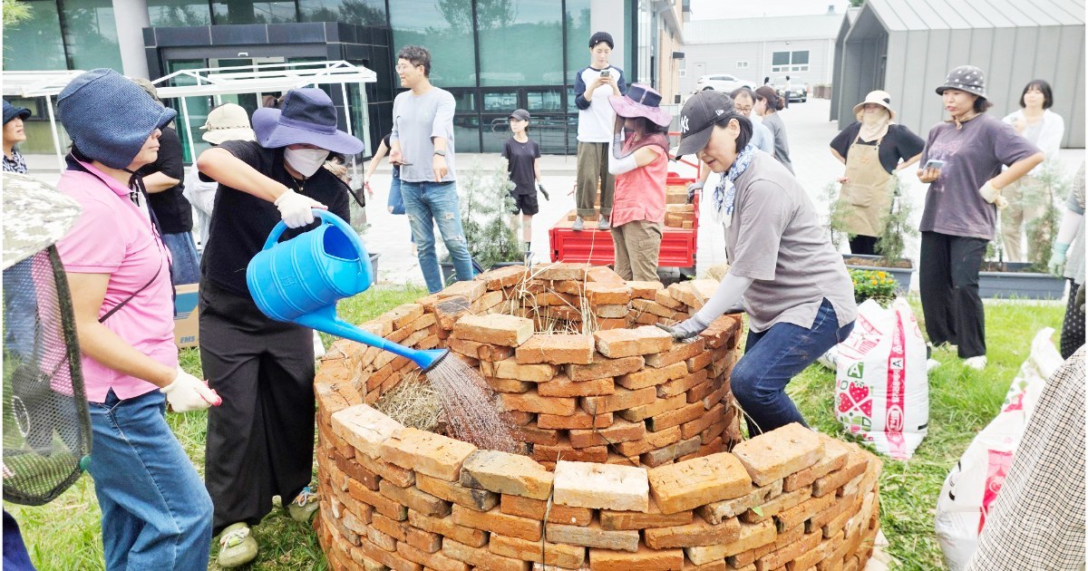 "자연과 호흡하며 생명의 씨앗을 뿌리다"… 담양군, 지속 가능한 미래 농업 선도할 ‘맛있는 생태텃밭 교실’ 개강