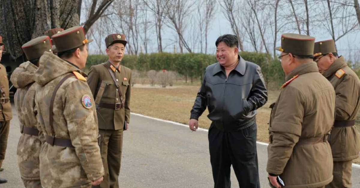北 김정은, 탄도·순항미사일 생산 '5년 내 2.5배 확대' 전격 지시